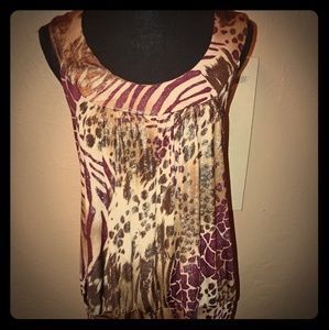 💟📣 Animal Print Scoop Neck Blouse